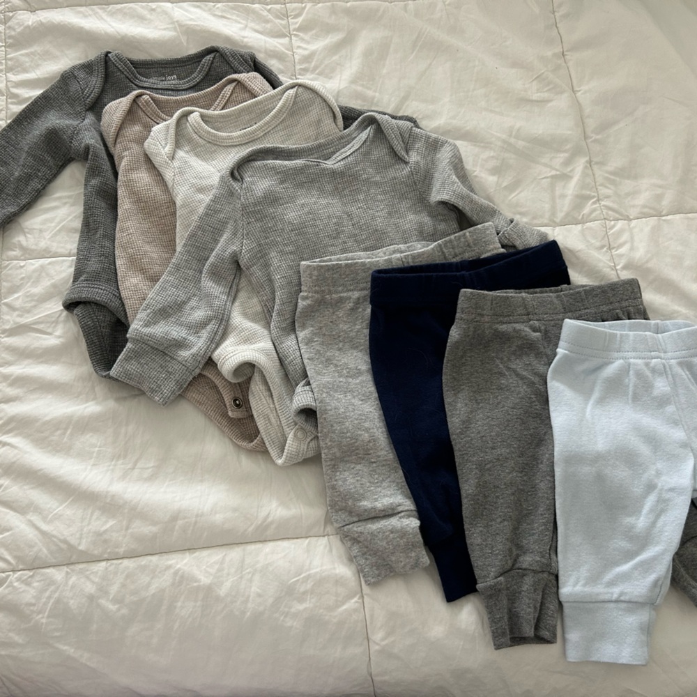 Simple Joys by Carter 0-3m lot